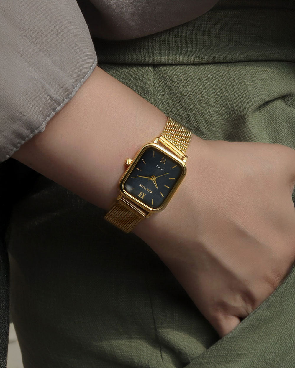 ブラックマザーオブパールレディースメッシュバンド腕時計Harborゴールド