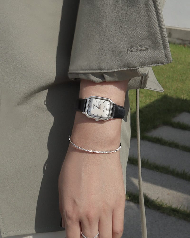 Reloj con correa de cuero negro de nácar blanco Harbor Silver