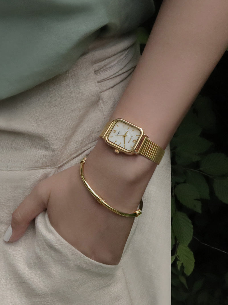 Reloj de mujer con correa de malla de nácar blanco Harbor Gold