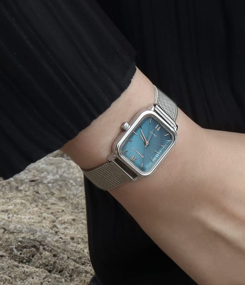 Reloj de mujer con correa de malla de nácar azul Harbor Silver