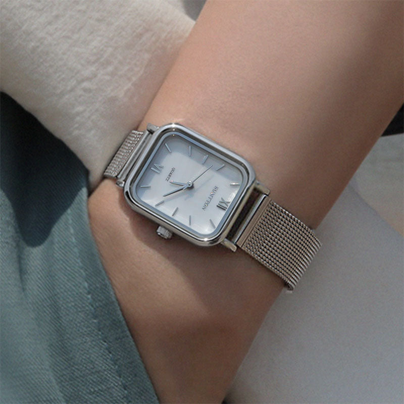 Reloj de mujer con correa de malla de nácar blanco Harbor Silver