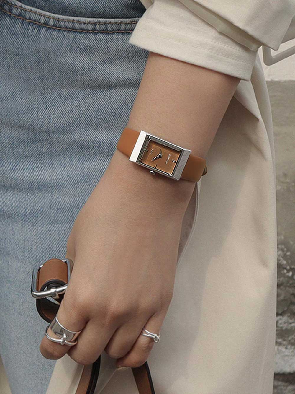 Leather band Squre shape watch Grid Tan Silver